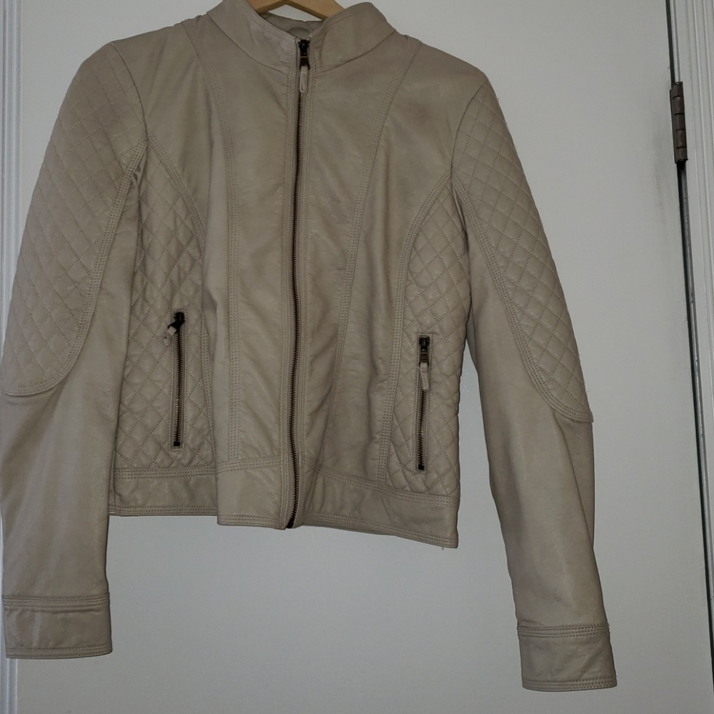 Jacket - Picture 1 of 4